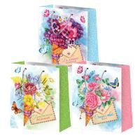 Пакет подарочный бумажный (18х23х8) ламинир Микс 3 дизайна 1/360